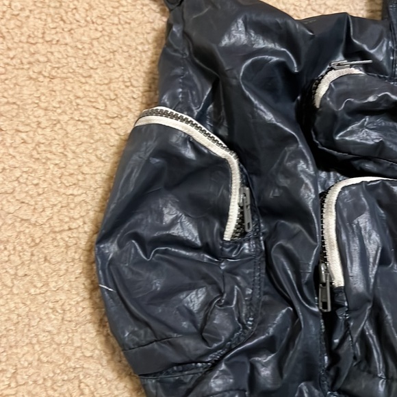 Gap Fit Navy Blue Gym Duffel Weekender Yoga Bag Lightweight LOTS of Pockets - Picture 5 of 8